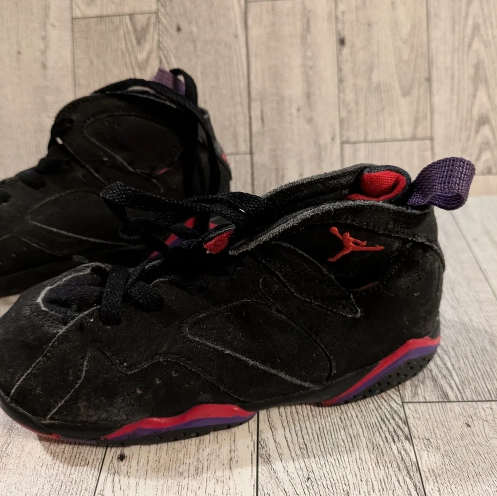 Jordan Kids Black and Purple Sneakers Size 10c